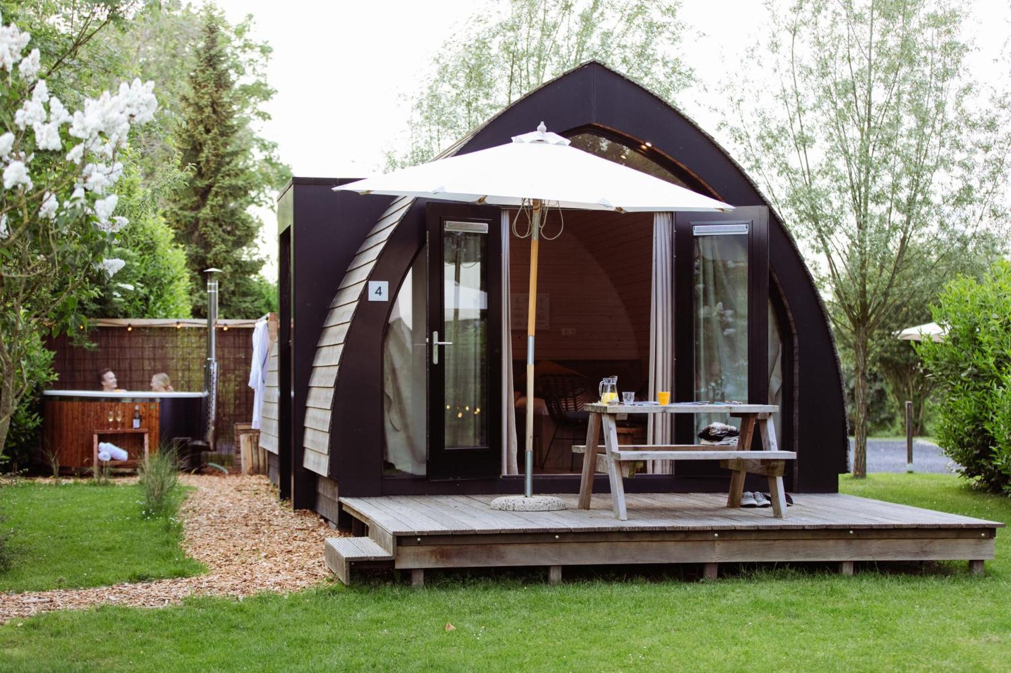 Pod Huisje Met Hottub 도쿰 외부 사진