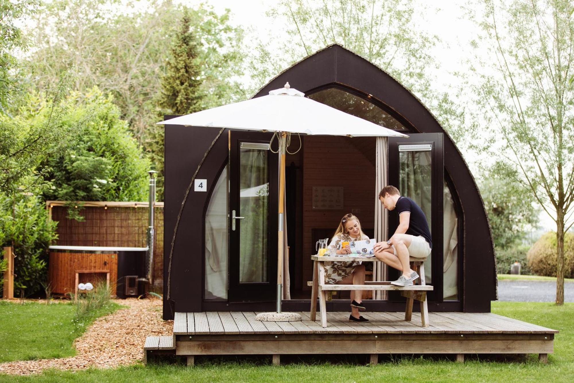 Pod Huisje Met Hottub 도쿰 외부 사진