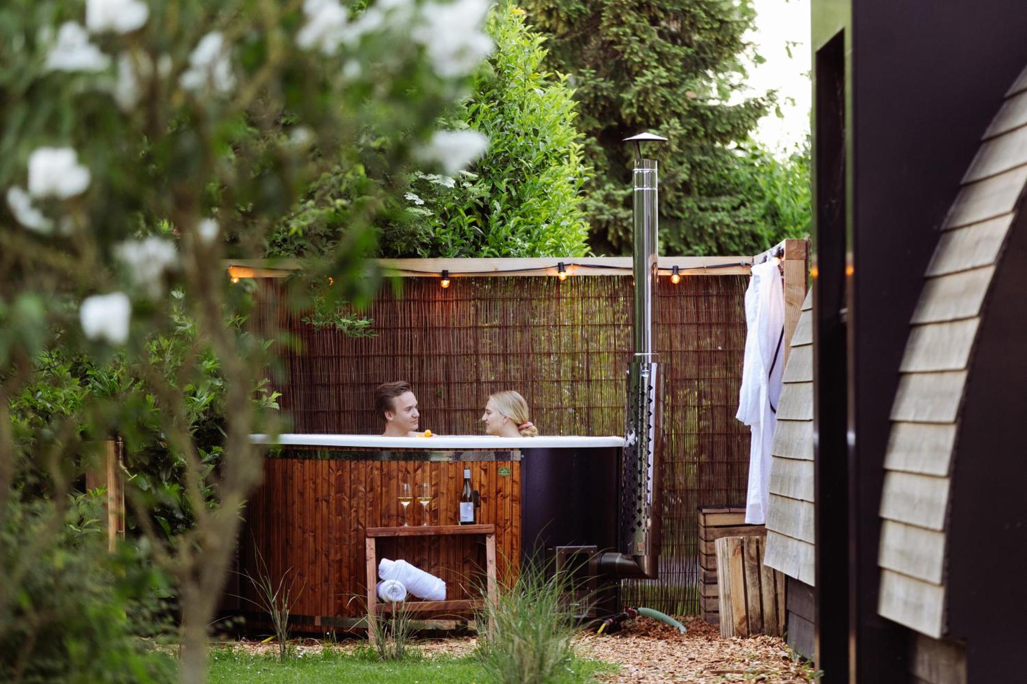 Pod Huisje Met Hottub 도쿰 외부 사진